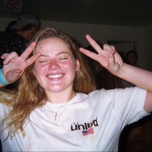 Meet your Posher, Carly